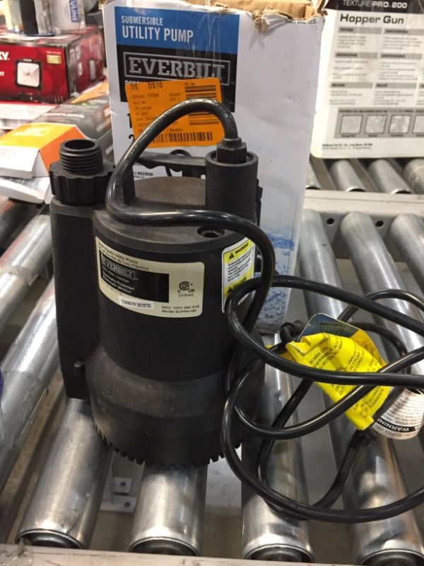 Photo 2 of Everbilt 1/6 HP Plastic Submersible Utility Pump
