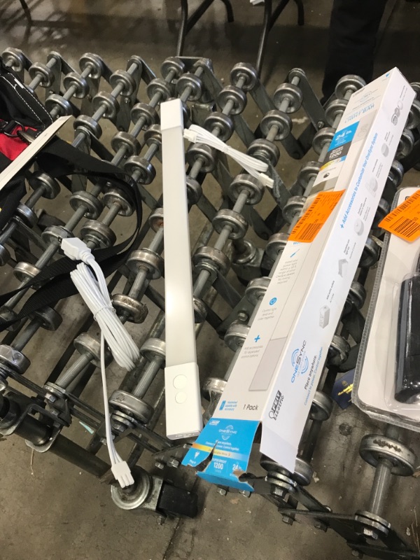 Photo 1 of 20.5 in. (Fits 24 in. Cabinet) Plug-in Integrated LED White Linkable Onesync Under Cabinet Light Color Changing CCT