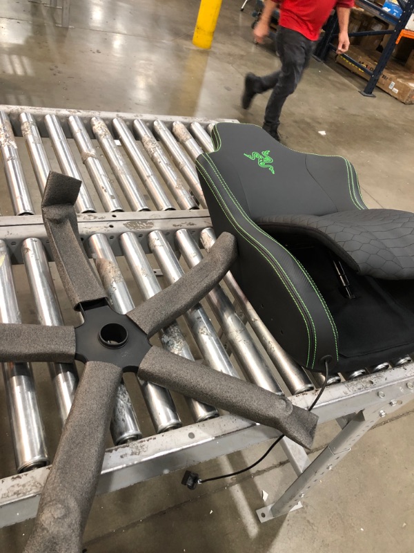 Photo 2 of **INCOMPLETE*** Razer Iskur Gaming Chair: Ergonomic Lumbar Support System - Multi-Layered Synthetic Leather - High Density Foam Cushions - Engineered to Carry - Memory Foam Head Cushion - Black/Green
