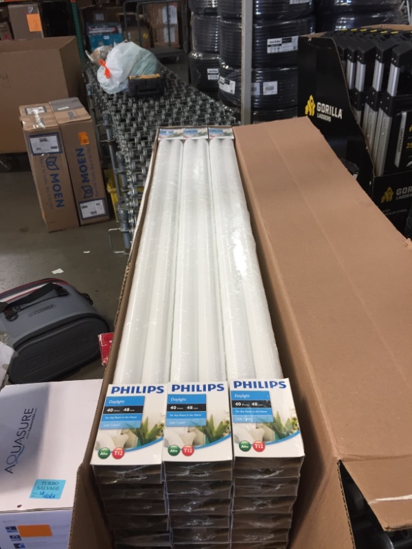 Photo 2 of 40-Watt 4 ft. Linear T12 ALTO Fluorescent Tube Light Bulb Daylight Deluxe (5000K) (2-Pack)
18 PACKS OF 2 
