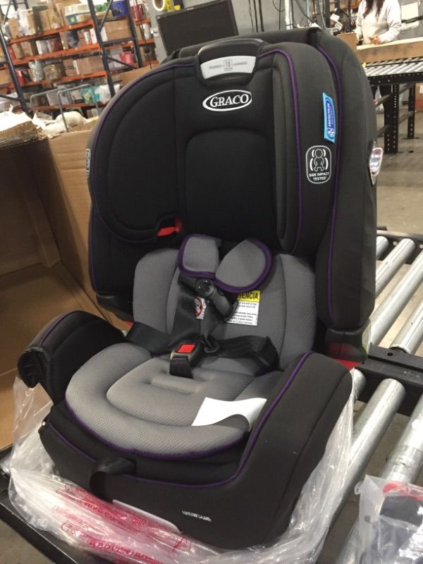 Photo 2 of Graco Grows4Me 4-in-1 Convertible Car Seat - Gray