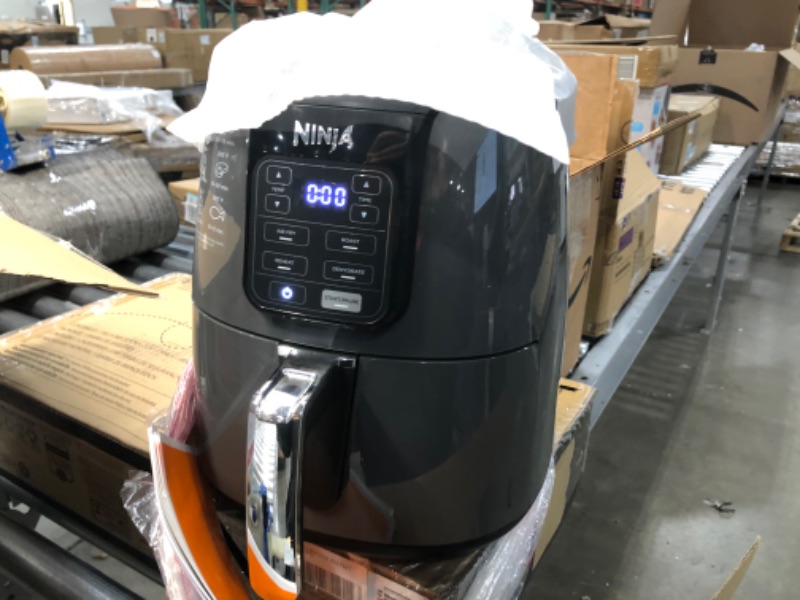 Photo 3 of Ninja AF101 Air Fryer, 4 Qt, Black/gray
