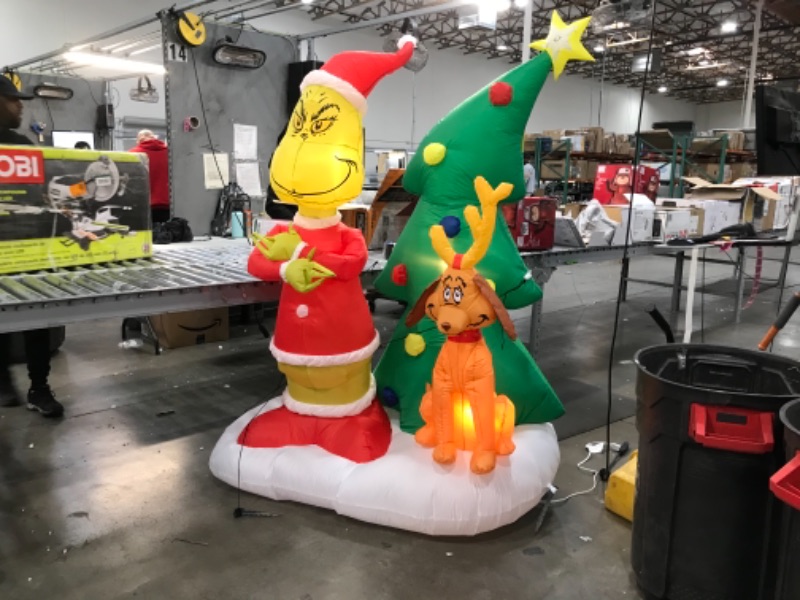 Photo 3 of 6 ft Pre-Lit LED Dr. Seuss Airblown Grinch and Max with Tree Christmas Inflatable
