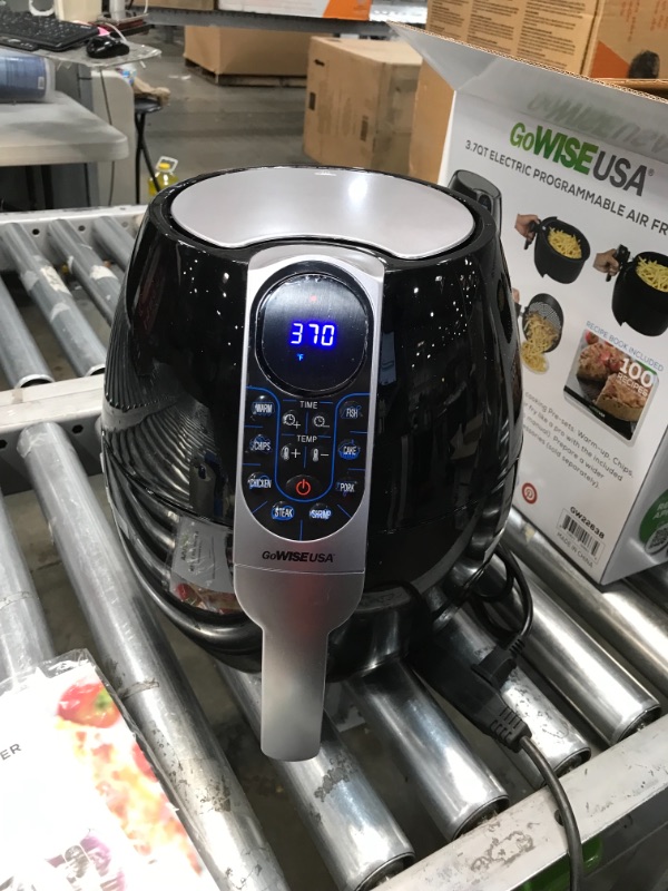 Photo 2 of GoWISE USA 3.7-Quart Programmable Air Fryer with 8 Cook Presets, GW22638 - Black
