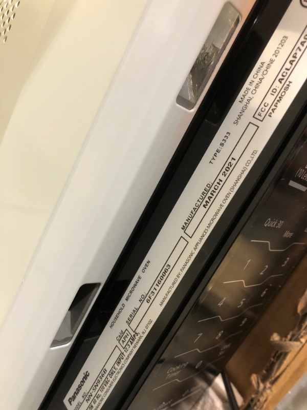 Photo 3 of Panasonic Microwave Oven NN-SN936B Black Countertop with Inverter Technology and Genius Sensor, 2.2 Cubic Foot, 1250W
