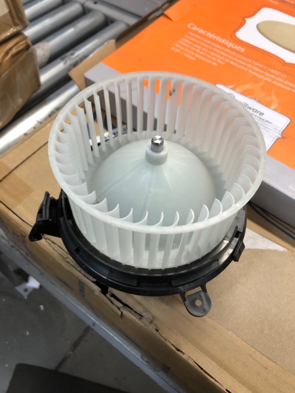 Photo 1 of BOXI Heater Blower Motor w/Fan for Cadillac Escalade Chevrolet Avalanche GMC Sierra 03-06, Chevy Silverado Hummer H2 03-07 Blower Motor with Fan Cage 89019320 700101