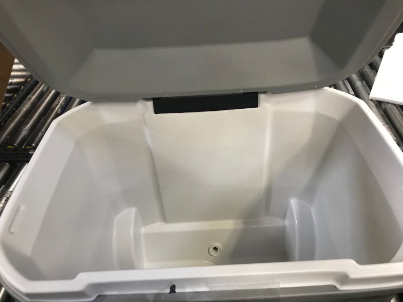 Photo 1 of 
Coleman 316 Series 65 qt Cooler