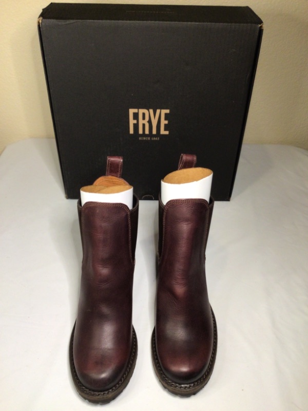 Photo 4 of FRYE Women's Sabrina Chelsea Boot- Size Women's 8.5 M-Burgundy