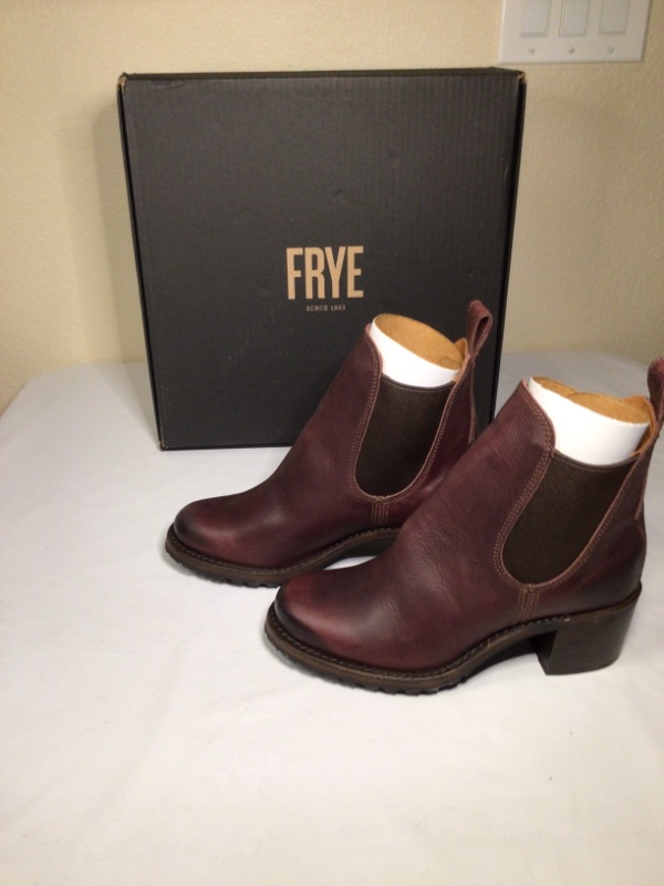 Photo 2 of FRYE Women's Sabrina Chelsea Boot- Size Women's 8.5 M-Burgundy