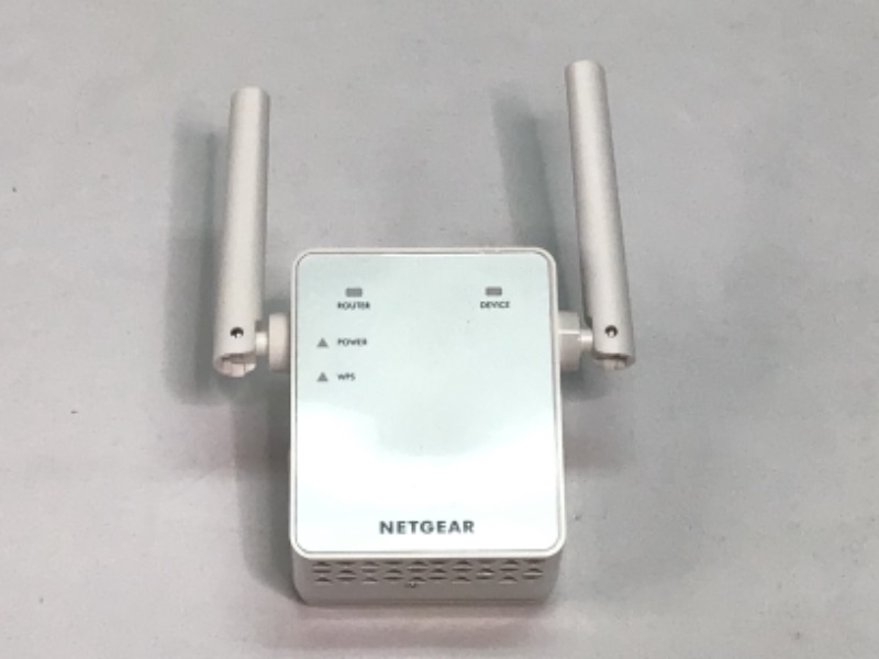 Photo 2 of NETGEAR AC750 Dual Band Gigabit Wi-Fi Range Extender EX3700