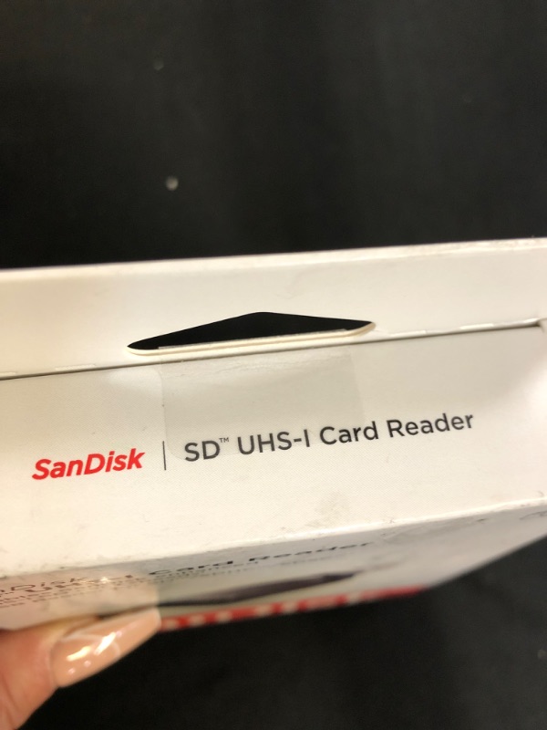 Photo 3 of SanDisk SDDR-C531-GNANN USB 3.0 to SD/SDHC/SDXC UHS-I Card Reader
