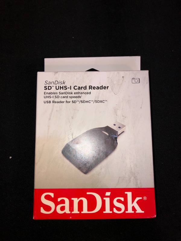 Photo 2 of SanDisk SDDR-C531-GNANN USB 3.0 to SD/SDHC/SDXC UHS-I Card Reader
