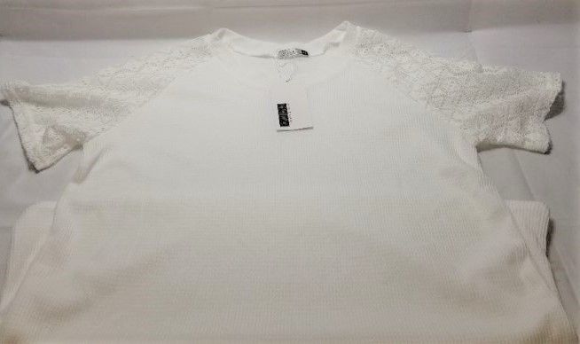 Photo 1 of 
.



Crochet Short Sleeve Top


