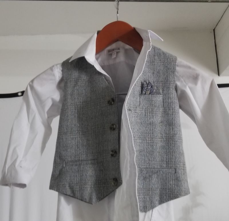 Photo 1 of isaac mizrahi boys shirt and vest suit, brown, gray, white, size 5  (pants is torn)