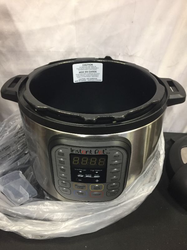 Photo 4 of 6 qt. Stainless Steel Electric Pressure Cooker