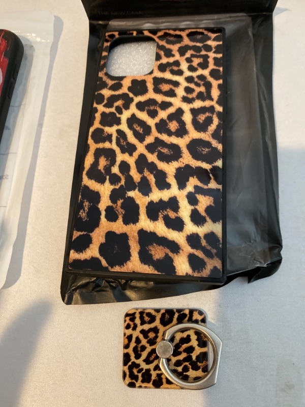 Photo 3 of 3PC LOT
DEARHIT 0.4MM THIN MATTE FINGER PRINT SHELL BLACK CASE

GALAXY J2 CORE CASE BUBBLE GUM CHEWING

Bitobe Leopard Art iPhone 11 Pro Max 6.5 Inch Square Edges Case with Phone Ring Stand Grip Holder Soft TPU Slim Square Case