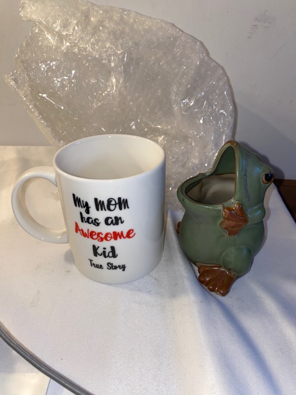 Photo 1 of 2PC LOT
FROG TABLETOP DECORATION
"MY MOM HAS AN AWESOME KID TRUE STORY" MUG 