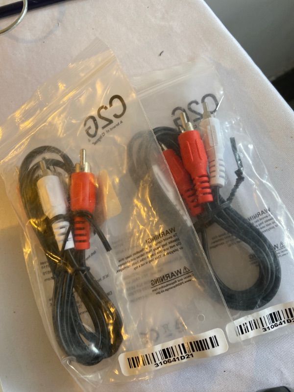 Photo 1 of 2PC LOT
C2G 40463 Value Series RCA Stereo Audio Cable, Black (3 Feet, 0.91 Meters), 2 COUNT