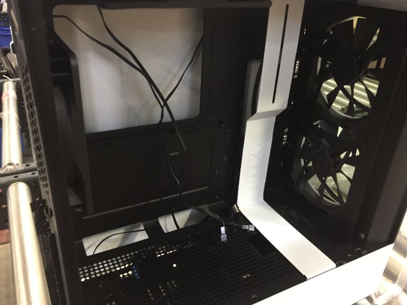 Photo 3 of NZXT H510 Elite Chassis with tempered glass