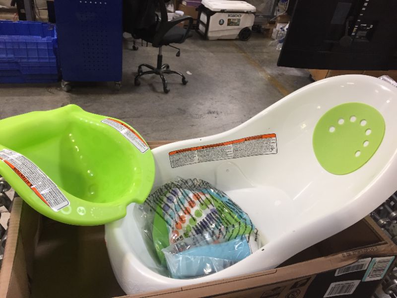 Photo 2 of Fisher-Price 4-in-1 Sling 'n Seat Tub
