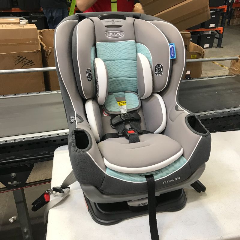 Photo 2 of Graco Extend2Fit Convertible Car Seat