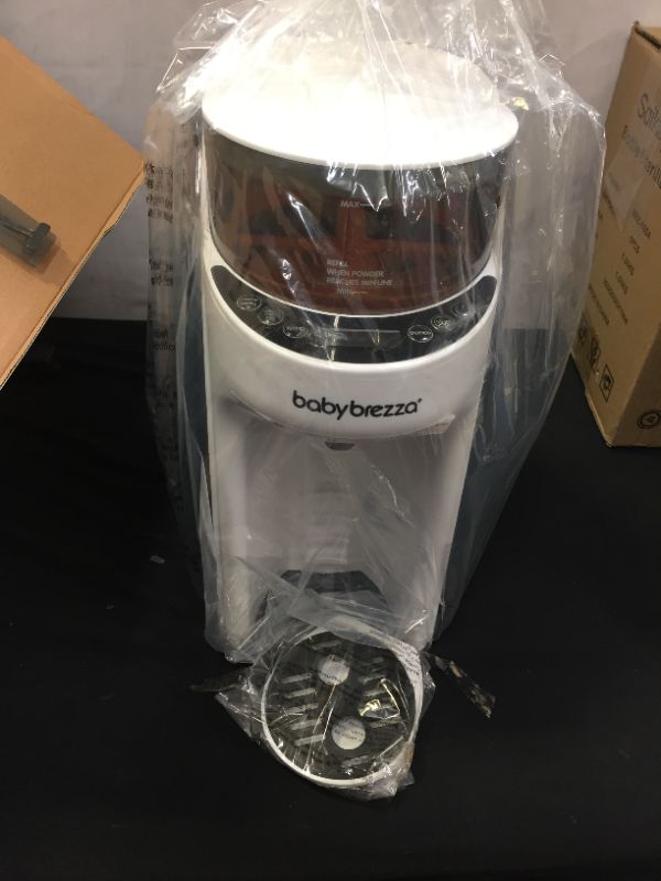 Photo 1 of Baby Brezza New and Improved Formula Pro Advanced Dispenser Machine