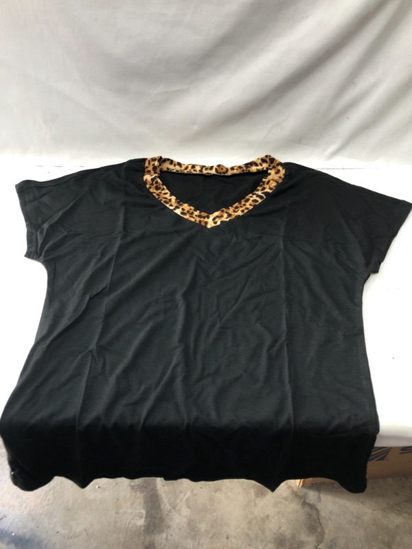 Photo 1 of WOMENS BLACK TSHIRT WITH CHEETAH PRINT COLLAR SIZE SMALL 