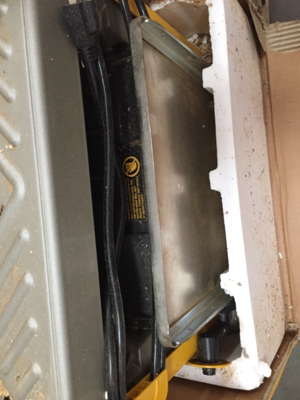 Photo 3 of DeWalt DW734 12-1/2 in. Thickness Planer