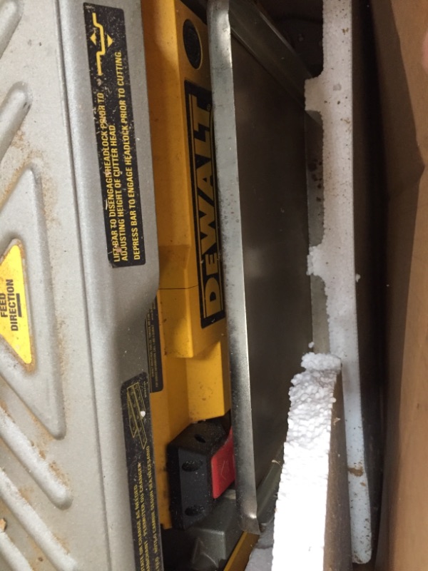 Photo 4 of DeWalt DW734 12-1/2 in. Thickness Planer