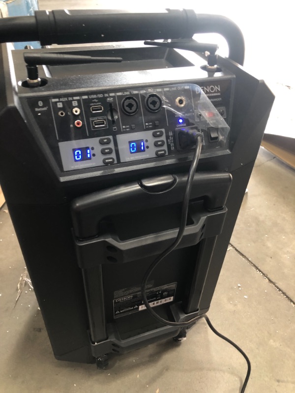 Photo 3 of Denon AUDIO-COMMANDER Professional Mobile PA System