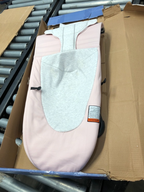 Photo 2 of Babybjorn Bouncer Balance Soft, Cotton - Light Pink