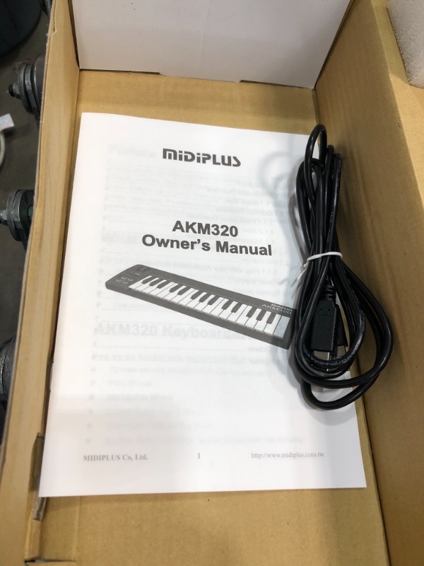 Photo 3 of MIDIPLUS AKM320 USB MIDI Keyboard Controller, Black, 32-key
