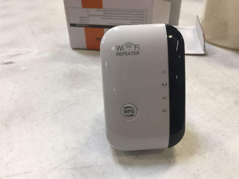 Photo 2 of Wireless Wi-Fi Repeater  