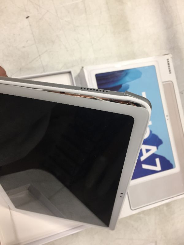 Photo 4 of SAMSUNG Galaxy Tab A7, 64GB, Silver