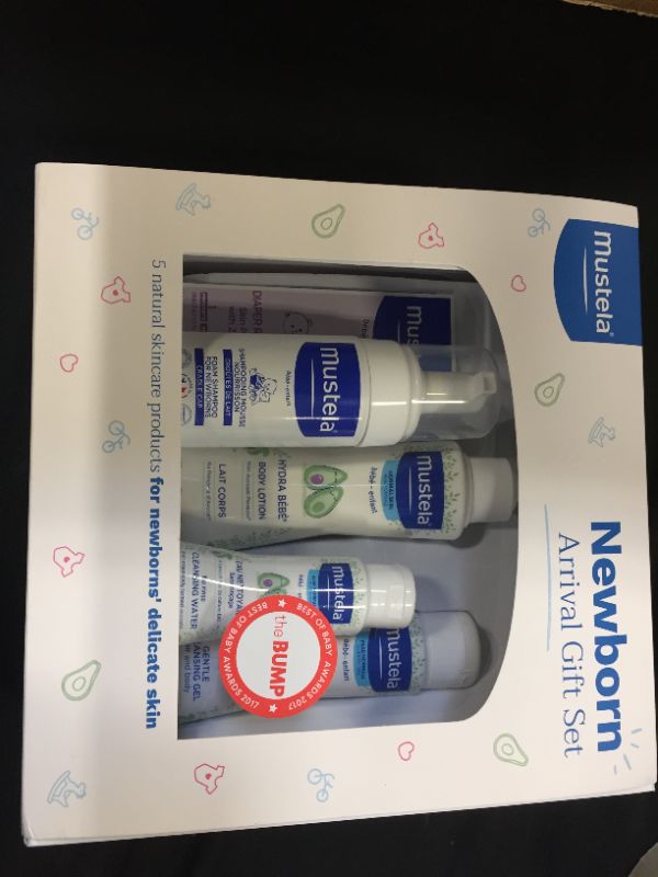 Photo 2 of Mustela Newborn Arrival Gift Set, Baby Bath & Skin Care with Natural Avocado 