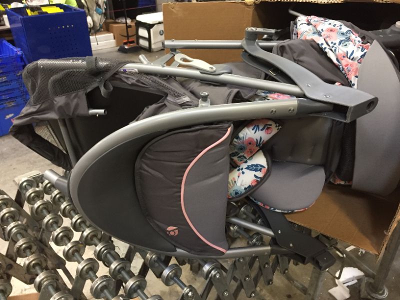 Photo 1 of Baby Trend Skyview Travel System, Flora
