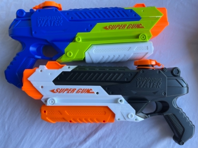 Photo 2 of Beewarm Water Guns for Kids Adults - 900 CC Super Water Soaker Long Range