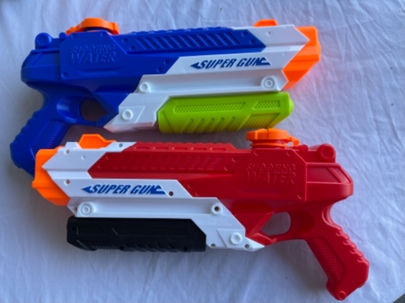 Photo 2 of Beewarm Water Guns for Kids Adults - 900 CC Super Water Soaker Long Range