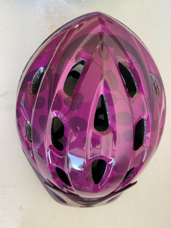 Photo 2 of BELL Thalia Women's Bike Helmet
