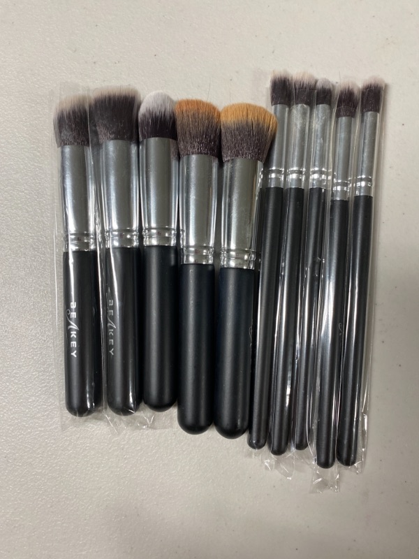 Photo 1 of BEAKEY Makeup Brush Set Premium Synthetic Foundation Face Powder Blush Eyeshadow Kabuki Brush kit 10 pc