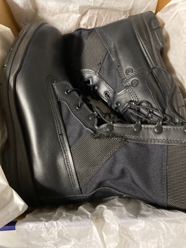 Photo 2 of damage Bates Men's 8 Inches Tropical Seals Durashocks Work Boot