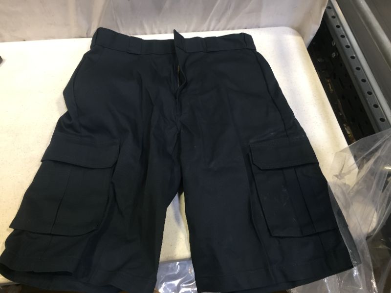 Photo 1 of Dickies Mens 13 Inch Loose Fit Cargo Short size 34
