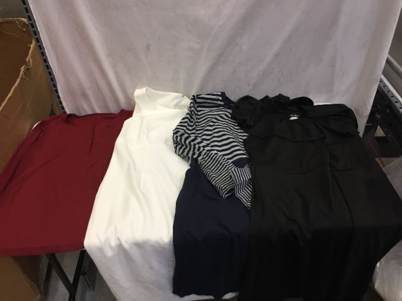 Photo 1 of 4 Pack Womens Assorted Clothing sizes Large - X Large SOLD AS IS