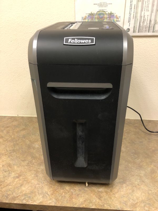 Photo 2 of Fellowes Powershred 99Ci Cross-Cut Paper Shredder