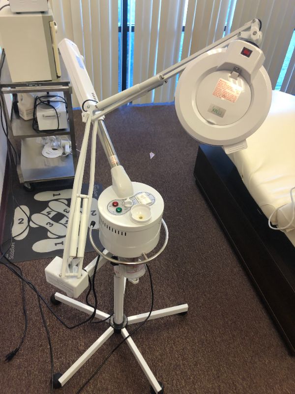 Photo 1 of Skin Act Ozone Facial Steamer With Magnifying Lamp Model M-2001A 