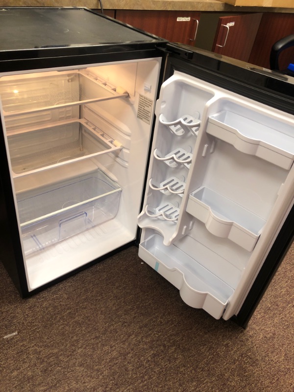 Photo 3 of Dansby cu 4.4ft fridge. 