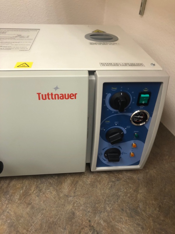 Photo 1 of Tuttnauer 1730mkv Valueklave Manual Autoclave