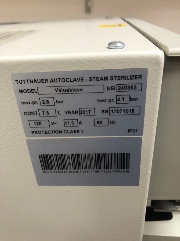 Photo 7 of Tuttnauer 1730mkv Valueklave Manual Autoclave