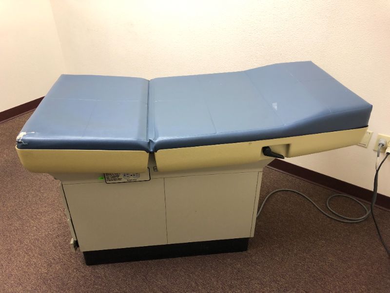 Photo 1 of Midmark Model 404 Exam Table
Input rating 115VAC 60CY