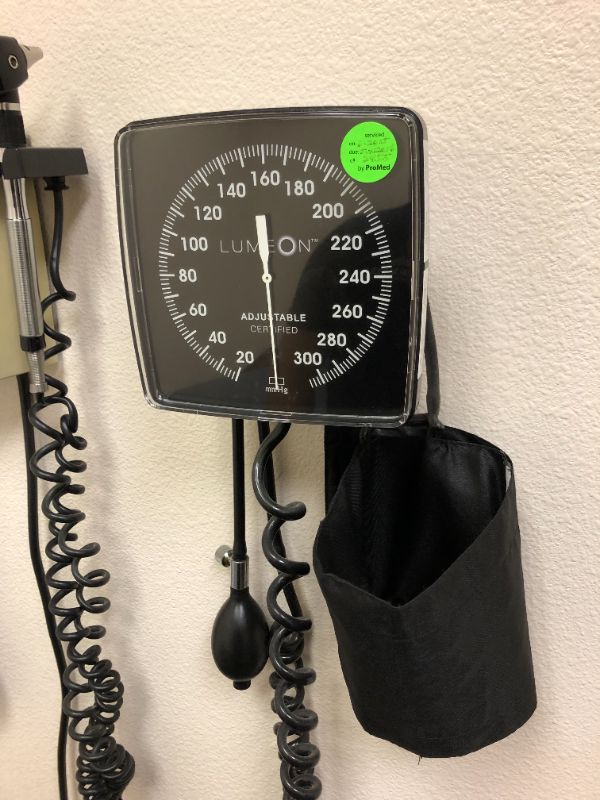 Photo 3 of Welch Allyn Wall Diagnostic Set, Lumeon blood pressure cuff
Welch Allyn otoscope and opthalmoscope system